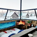 Aurora Pyramid Glass Igloos Köngäs