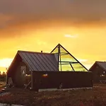 Aurora Pyramid Glass Igloos 3*