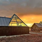 Aurora Pyramid Glass Igloos 3*