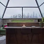 Hotel Aurora Pyramid Glass Igloos Köngäs