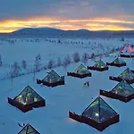 Aurora Pyramid Glass Igloos 3* Köngäs