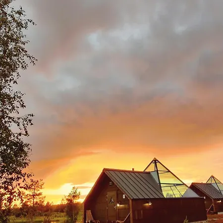 Aurora Pyramid Glass Igloos 3*