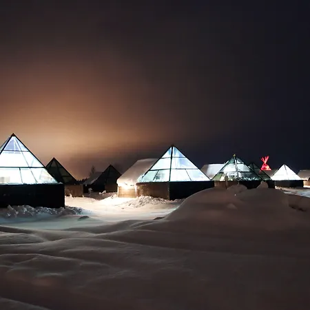 Hotel Aurora Pyramid Glass Igloos