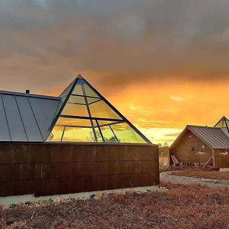 Aurora Pyramid Glass Igloos 3*