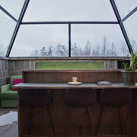 מלון Aurora Pyramid Glass Igloos Köngäs