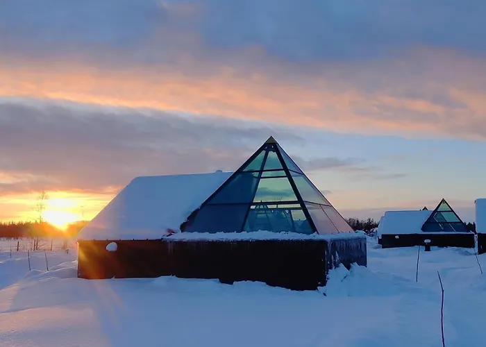 Hotel Aurora Pyramid Glass Igloos 3*