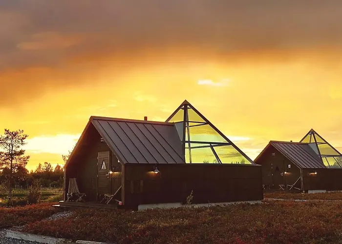 Aurora Pyramid Glass Igloos 3*