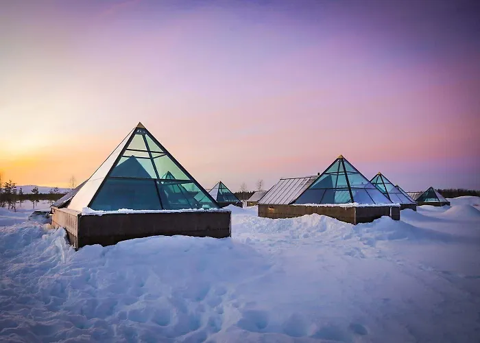 Hotel Aurora Pyramid Glass Igloos 3*