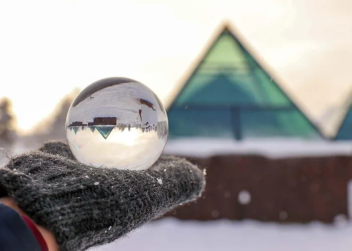 Aurora Pyramid Glass Igloos 3*