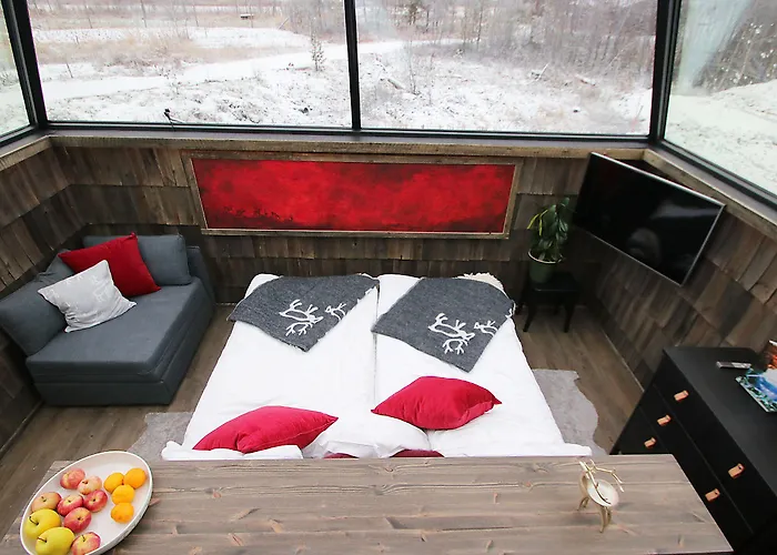 Hotel Aurora Pyramid Glass Igloos Köngäs