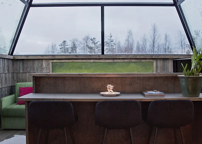 Hotel Aurora Pyramid Glass Igloos Köngäs