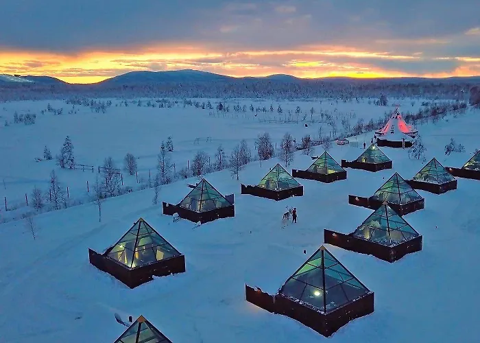 Aurora Pyramid Glass Igloos 3* Köngäs